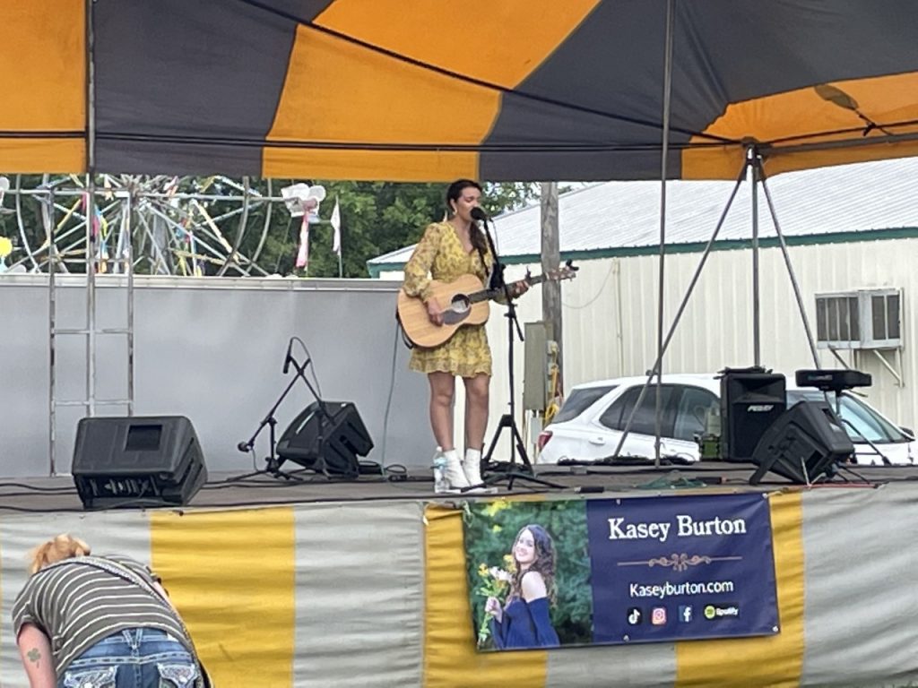 Hoopeston Sweet Corn Festival Tons of Corn; Candidate Takes